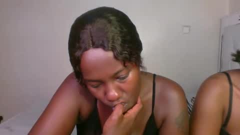 queen_mira online show from September 2025 11:49:02 PM