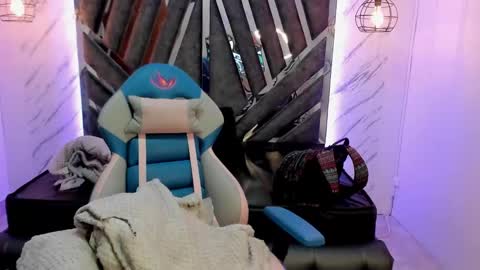   online show from December 2024 11:44:01 AM