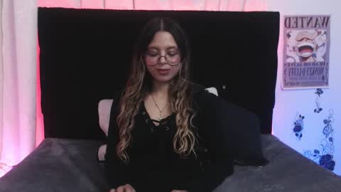 Valentina online show from November 2025 04:44:01 AM