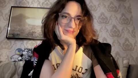 Tomyris online show from September 2025 06:57:02 PM