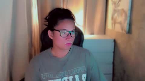 Snapshot of queenarthalia chatting on October 2025 03:02:01 PM ARTHA online show from October 2025 03:02:01 PM