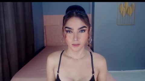 queenemeraldts online show from October 2025 03:04:02 AM