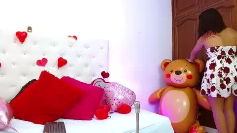 Snapshot of queenie_star chatting on February 2025 03:17:02 PM Maria Del Mar online show from February 2025 03:17:02 PM