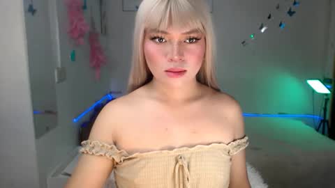 kelesey online show from October 2025 04:30:01 PM