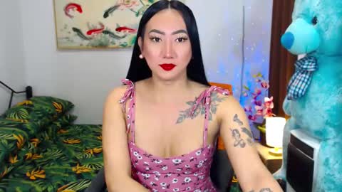 Snapshot of queenmistressts chatting on January 2025 06:52:01 PM QUEEN online show from January 2025 06:52:01 PM