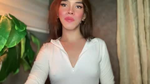 QUEEN online show from November 2025 09:10:02 AM