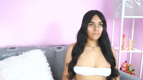 Snapshot of queenofchains chatting on October 2025 12:06:01 PM queenofchains online show from October 2025 12:06:01 PM