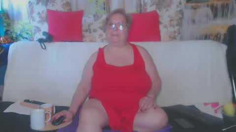 Snapshot of queenpammy chatting on October 2025 07:11:01 AM QueenPammy online show from October 2025 07:11:01 AM
