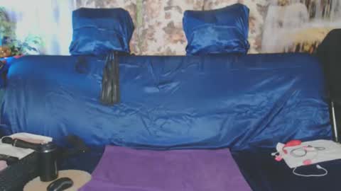 Snapshot of queenpammy chatting on October 2025 06:43:02 AM QueenPammy online show from October 2025 06:43:02 AM