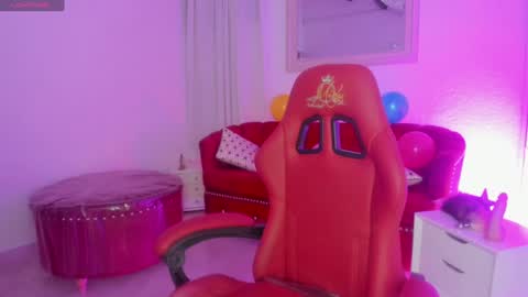 Queen Rose  online show from January 2025 12:15:02 PM