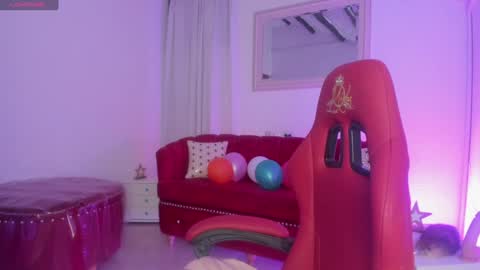 Queen Rose  online show from January 2025 07:26:02 PM