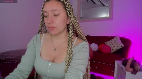 Queen Rose  online show from February 2025 12:12:01 PM