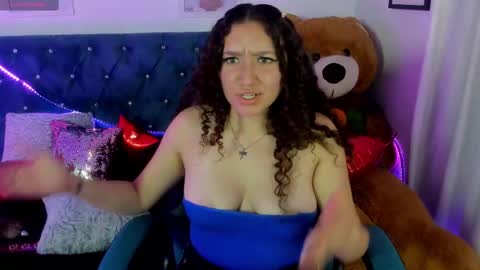 Queen Rose  online show from February 2025 07:27:02 PM