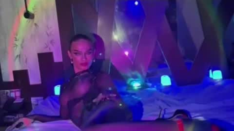 Snapshot of queenvalentinats chatting on November 2025 02:55:02 PM ValentinaMoone online show from November 2025 02:55:02 PM