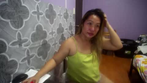 Snapshot of quelly40 chatting on September 2025 11:23:01 AM quelly40 online show from September 2025 11:23:01 AM