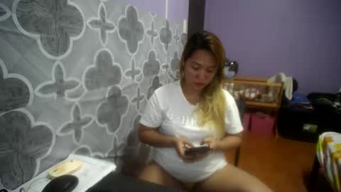 Snapshot of quelly40 chatting on September 2025 05:04:01 PM quelly40 online show from September 2025 05:04:01 PM