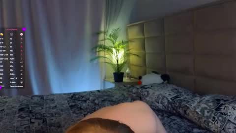 Teri  My favorite vibes 77 101 222 666 online show from February 2025 06:57:02 PM