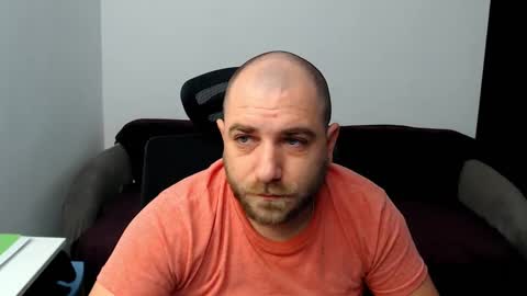 Snapshot of r0bila chatting on October 2025 09:40:02 AM R0bila online show from October 2025 09:40:02 AM