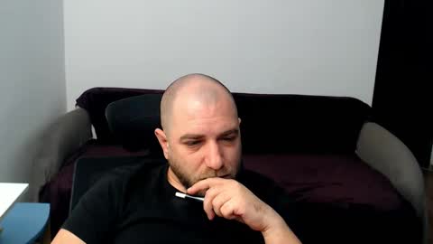 Snapshot of r0bila chatting on October 2025 07:05:01 PM R0bila online show from October 2025 07:05:01 PM