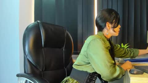 Snapshot of rachel_mendoza chatting on October 2025 12:05:02 PM Rachel online show from October 2025 12:05:02 PM