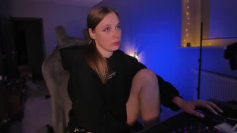 Diana online show from December 2024 12:39:01 AM
