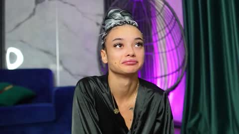 Ann online show from November 2025 05:21:01 AM