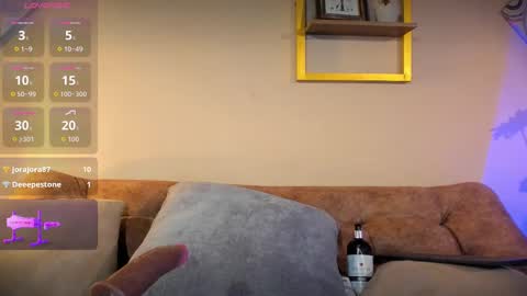 Snapshot of rachelruizz chatting on September 2025 03:45:01 PM RACHEL online show from September 2025 03:45:01 PM