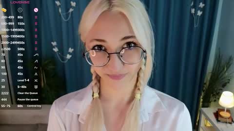 Karina online show from September 2025 09:15:02 PM