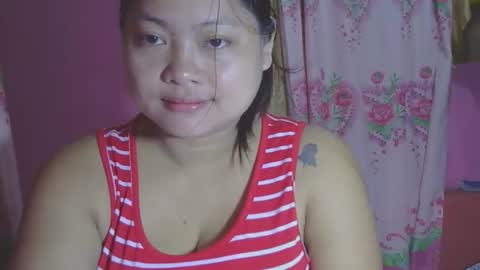 Snapshot of radiantbloom chatting on November 2025 10:23:01 PM radiantbloom online show from November 2025 10:23:01 PM