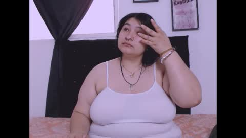 Snapshot of radiantgoddes chatting on October 2025 01:08:01 PM radiantgoddes online show from October 2025 01:08:01 PM