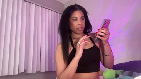 Snapshot of raewerks chatting on October 2025 01:50:02 AM RaeWerks online show from October 2025 01:50:02 AM