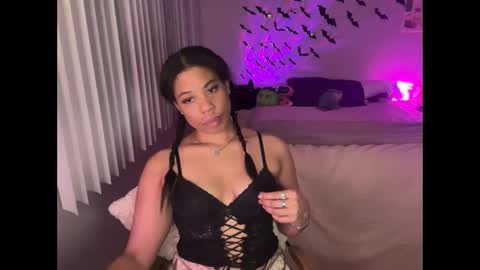 Snapshot of raewerks chatting on October 2025 01:41:02 AM RaeWerks online show from October 2025 01:41:02 AM