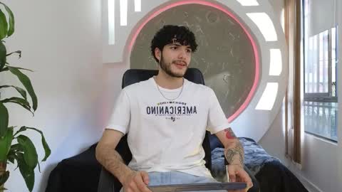 R A F A E L online show from September 2025 09:51:01 PM