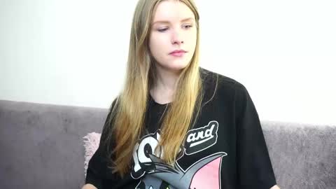 Amina online show from September 2025 06:48:02 AM