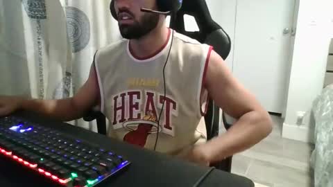 can you tell me something online show from November 2025 06:57:02 AM