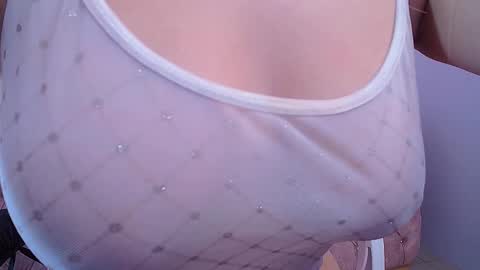 Rainy online show from October 2025 03:28:01 AM