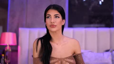 Raisa online show from November 2025 04:52:02 PM