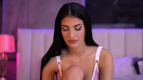 Raisa online show from November 2025 04:18:02 PM