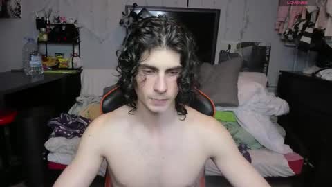 kirill online show from November 2025 06:14:01 PM