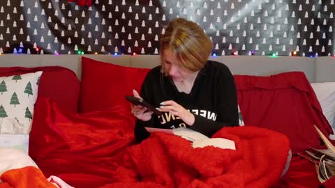 Snapshot of ramichick chatting on December 2024 04:34:02 AM Rami online show from December 2024 04:34:02 AM