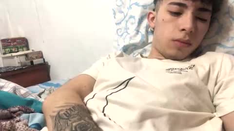 ramiroo2312 online show from October 2025 06:15:01 PM