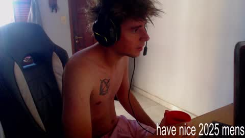 Snapshot of ramisexyloveyou chatting on January 2025 01:19:01 PM Ramiro online show from January 2025 01:19:01 PM