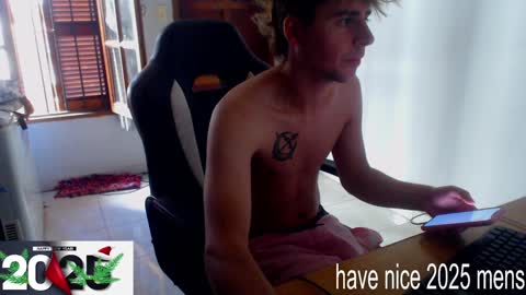 Snapshot of ramisexyloveyou chatting on January 2025 01:03:02 PM Ramiro online show from January 2025 01:03:02 PM