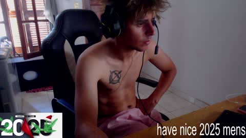 Snapshot of ramisexyloveyou chatting on January 2025 06:24:02 PM Ramiro online show from January 2025 06:24:02 PM