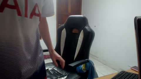 Snapshot of ramisexyloveyou chatting on November 2025 10:59:01 AM Ramiro online show from November 2025 10:59:01 AM