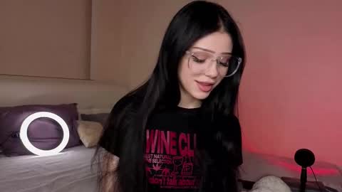 Luna online show from October 2025 06:26:02 PM