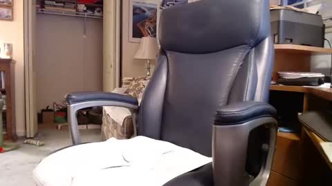 Snapshot of ranger1001 chatting on December 2025 09:12:02 PM ranger1001 online show from December 2025 09:12:02 PM