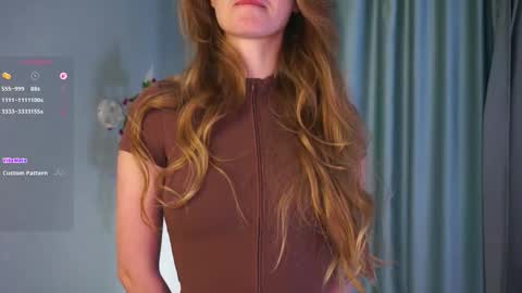 Snapshot of raniyabrouk chatting on December 2025 09:14:01 AM Helga online show from December 2025 09:14:01 AM