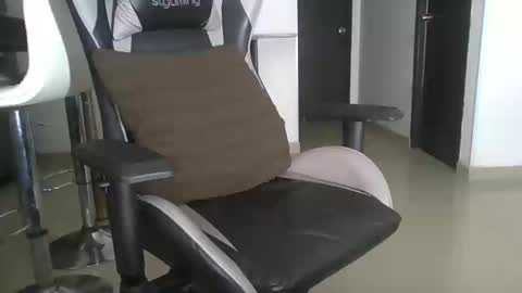 Snapshot of raphaeladam98 chatting on December 2025 06:25:02 PM raphaeladam98 online show from December 2025 06:25:02 PM