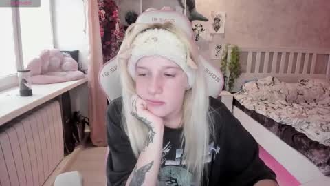 Snapshot of rapunzel_cute chatting on October 2025 01:20:02 PM Rapunzel online show from October 2025 01:20:02 PM